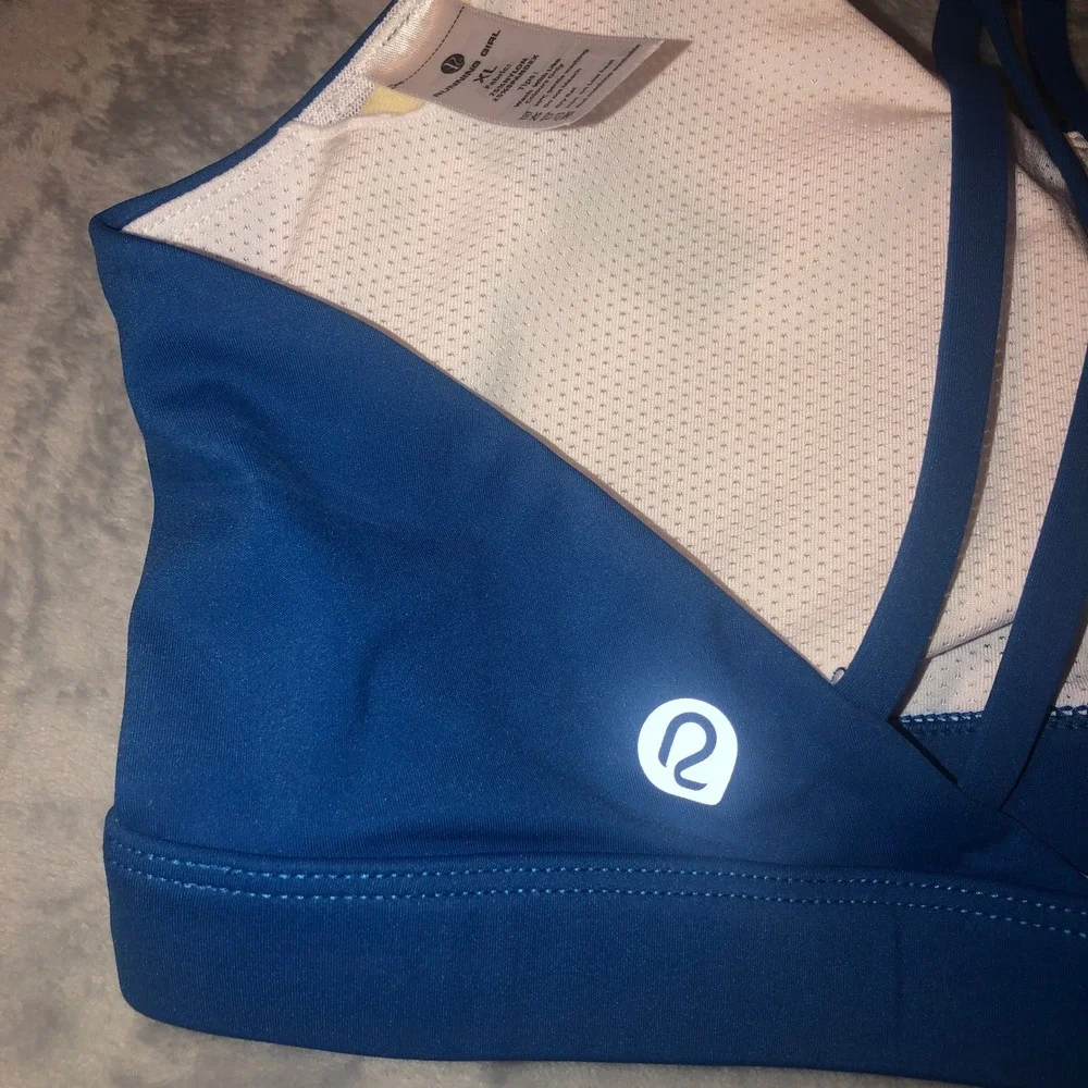 Running Girl Strappy Medium Impact Sports Bra Women's‎ Size XL Royal Blue New